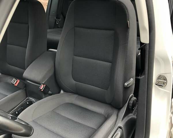 Білий Фольксваген Тігуан, об'ємом двигуна 2 л та пробігом 165 тис. км за 13600 $, фото 55 на Automoto.ua