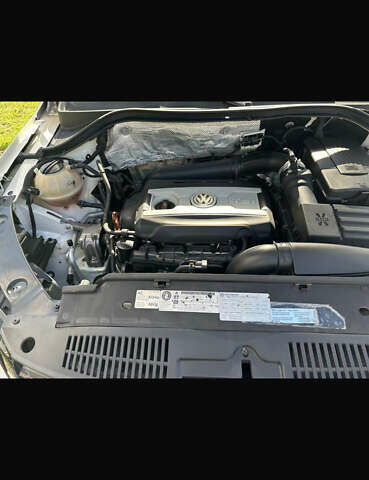 Білий Фольксваген Тігуан, об'ємом двигуна 1.98 л та пробігом 240 тис. км за 9900 $, фото 3 на Automoto.ua