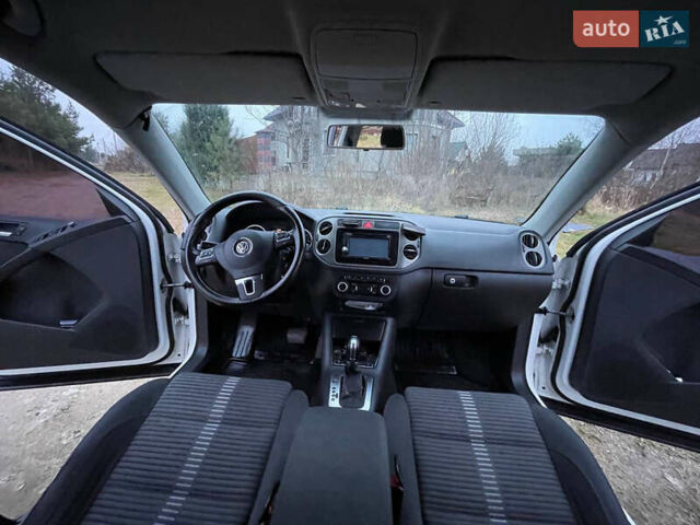 Белый Фольксваген Тигуан, объемом двигателя 1.97 л и пробегом 318 тыс. км за 13300 $, фото 12 на Automoto.ua