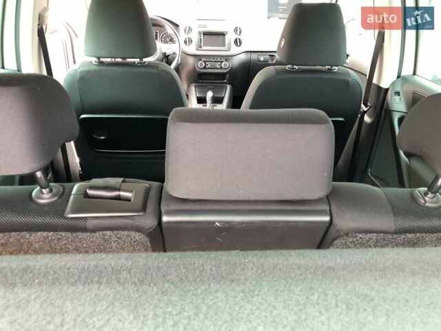 Білий Фольксваген Тігуан, об'ємом двигуна 2 л та пробігом 165 тис. км за 13600 $, фото 78 на Automoto.ua