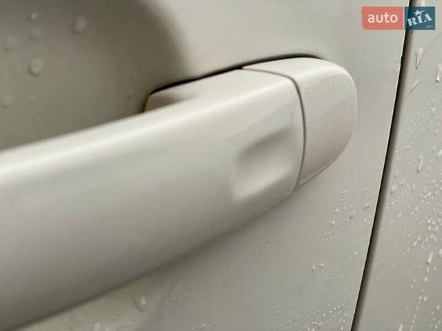 Белый Фольксваген Тигуан, объемом двигателя 2 л и пробегом 236 тыс. км за 12800 $, фото 35 на Automoto.ua