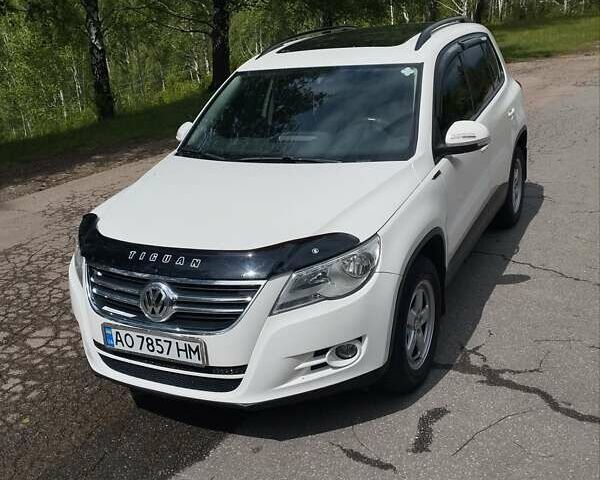 Белый Фольксваген Тигуан, объемом двигателя 2 л и пробегом 217 тыс. км за 12450 $, фото 10 на Automoto.ua