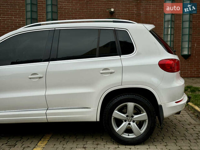 Белый Фольксваген Тигуан, объемом двигателя 1.97 л и пробегом 257 тыс. км за 14999 $, фото 2 на Automoto.ua