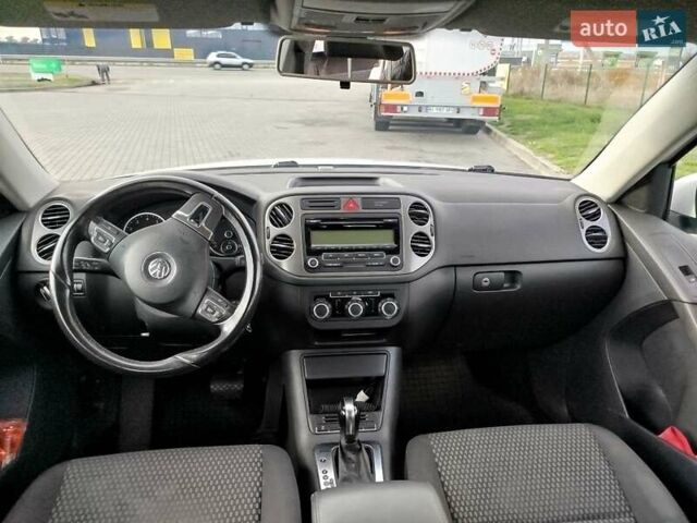 Білий Фольксваген Тігуан, об'ємом двигуна 1.98 л та пробігом 183 тис. км за 9900 $, фото 6 на Automoto.ua