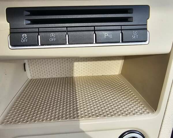 Білий Фольксваген Тігуан, об'ємом двигуна 1.98 л та пробігом 162 тис. км за 11800 $, фото 35 на Automoto.ua