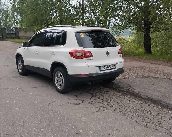 Белый Фольксваген Тигуан, объемом двигателя 2 л и пробегом 217 тыс. км за 12450 $, фото 31 на Automoto.ua