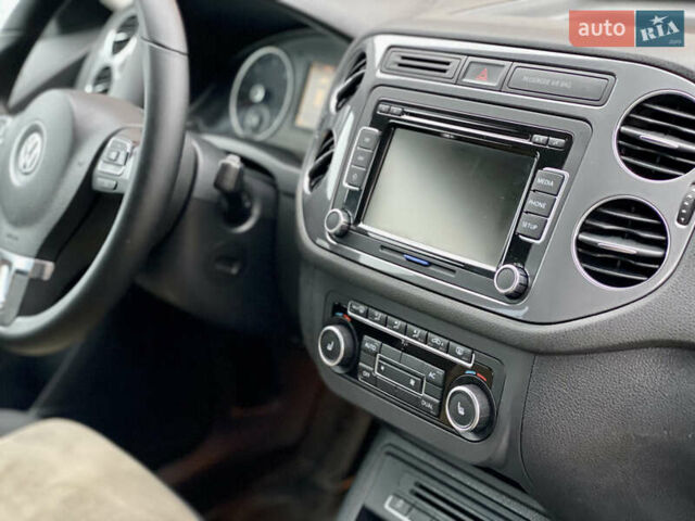 Белый Фольксваген Тигуан, объемом двигателя 2 л и пробегом 236 тыс. км за 13500 $, фото 39 на Automoto.ua