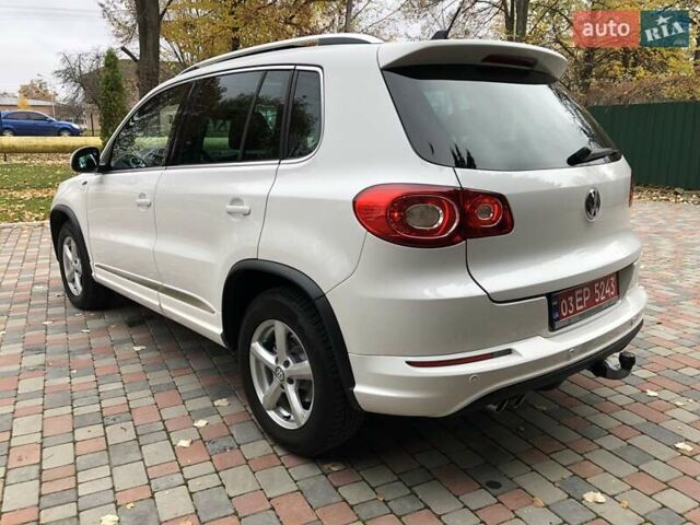 Білий Фольксваген Тігуан, об'ємом двигуна 2 л та пробігом 165 тис. км за 13600 $, фото 117 на Automoto.ua