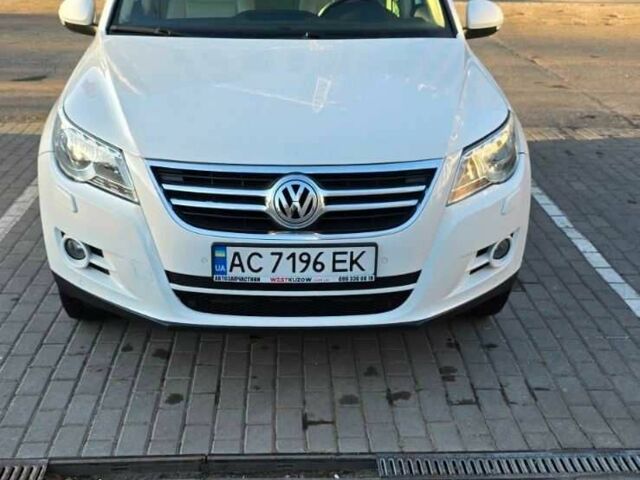 Белый Фольксваген Тигуан, объемом двигателя 2 л и пробегом 289 тыс. км за 9200 $, фото 15 на Automoto.ua