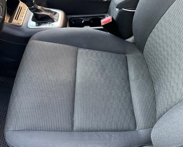 Белый Фольксваген Тигуан, объемом двигателя 1.98 л и пробегом 138 тыс. км за 12500 $, фото 16 на Automoto.ua