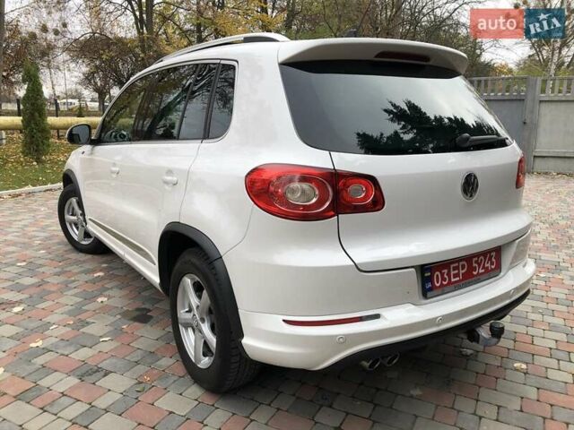 Білий Фольксваген Тігуан, об'ємом двигуна 2 л та пробігом 165 тис. км за 13600 $, фото 109 на Automoto.ua