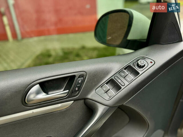 Белый Фольксваген Тигуан, объемом двигателя 1.97 л и пробегом 257 тыс. км за 14999 $, фото 24 на Automoto.ua