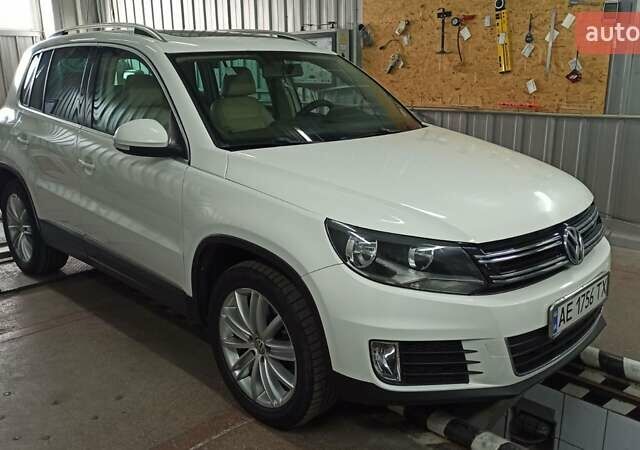 Белый Фольксваген Тигуан, объемом двигателя 1.98 л и пробегом 240 тыс. км за 13500 $, фото 2 на Automoto.ua