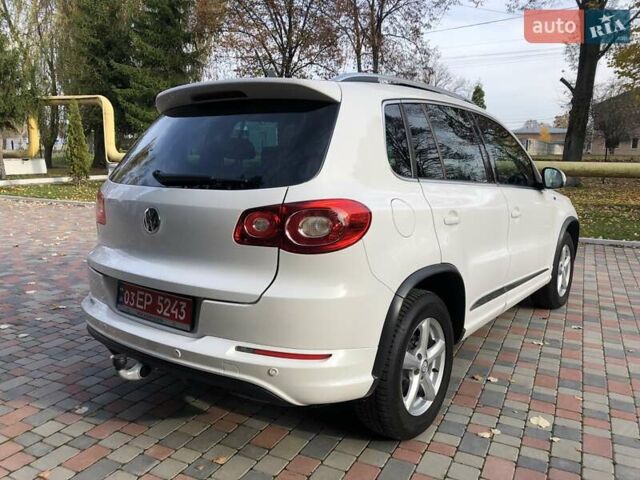 Білий Фольксваген Тігуан, об'ємом двигуна 2 л та пробігом 165 тис. км за 13600 $, фото 7 на Automoto.ua