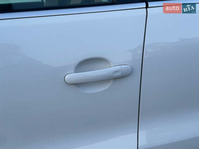 Белый Фольксваген Тигуан, объемом двигателя 1.97 л и пробегом 236 тыс. км за 12800 $, фото 7 на Automoto.ua