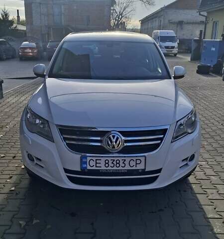 Білий Фольксваген Тігуан, об'ємом двигуна 2 л та пробігом 272 тис. км за 13200 $, фото 7 на Automoto.ua