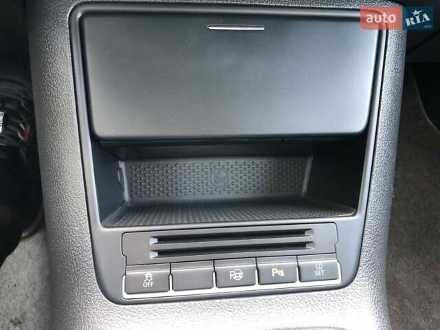 Білий Фольксваген Тігуан, об'ємом двигуна 2 л та пробігом 165 тис. км за 13600 $, фото 96 на Automoto.ua