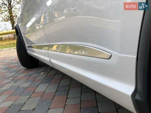 Білий Фольксваген Тігуан, об'ємом двигуна 2 л та пробігом 165 тис. км за 13600 $, фото 22 на Automoto.ua