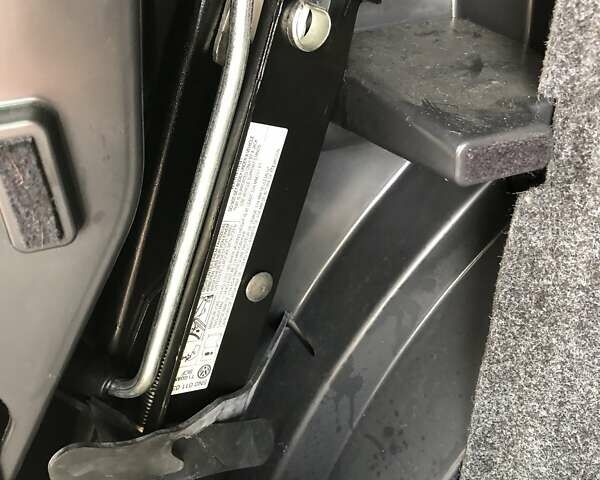 Білий Фольксваген Тігуан, об'ємом двигуна 2 л та пробігом 165 тис. км за 13600 $, фото 82 на Automoto.ua