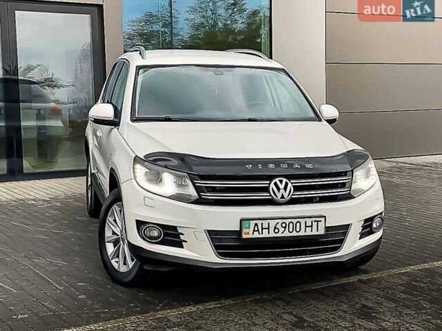 Белый Фольксваген Тигуан, объемом двигателя 2 л и пробегом 236 тыс. км за 12800 $, фото 4 на Automoto.ua