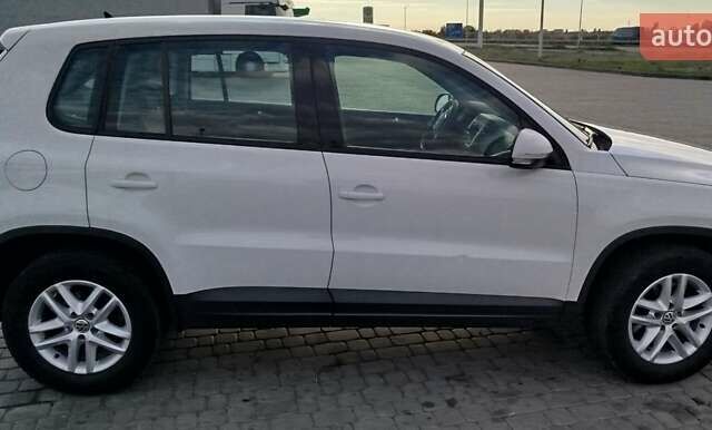 Білий Фольксваген Тігуан, об'ємом двигуна 1.98 л та пробігом 183 тис. км за 9900 $, фото 8 на Automoto.ua