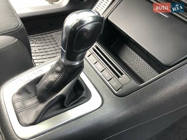 Білий Фольксваген Тігуан, об'ємом двигуна 2 л та пробігом 165 тис. км за 13600 $, фото 48 на Automoto.ua