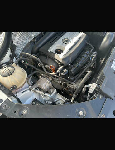 Білий Фольксваген Тігуан, об'ємом двигуна 1.98 л та пробігом 240 тис. км за 9900 $, фото 2 на Automoto.ua