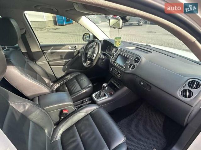 Белый Фольксваген Тигуан, объемом двигателя 1.98 л и пробегом 155 тыс. км за 13500 $, фото 6 на Automoto.ua