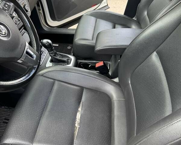 Белый Фольксваген Тигуан, объемом двигателя 1.98 л и пробегом 208 тыс. км за 10600 $, фото 3 на Automoto.ua