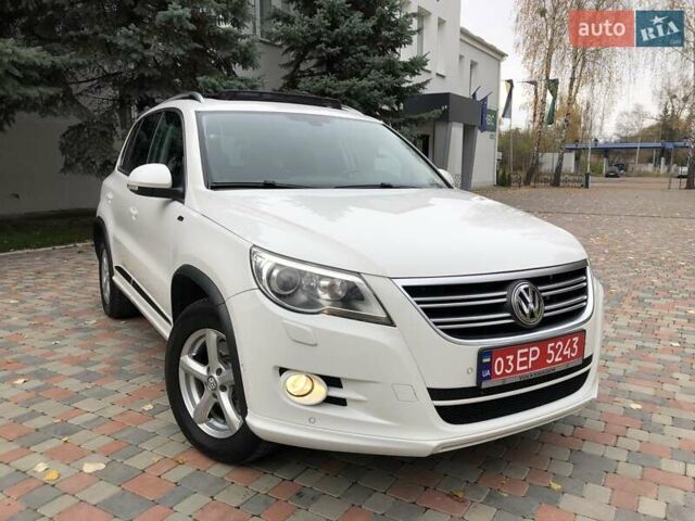 Білий Фольксваген Тігуан, об'ємом двигуна 2 л та пробігом 165 тис. км за 13600 $, фото 106 на Automoto.ua