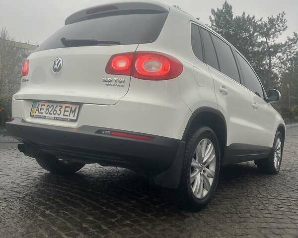 Білий Фольксваген Тігуан, об'ємом двигуна 2 л та пробігом 252 тис. км за 9990 $, фото 9 на Automoto.ua
