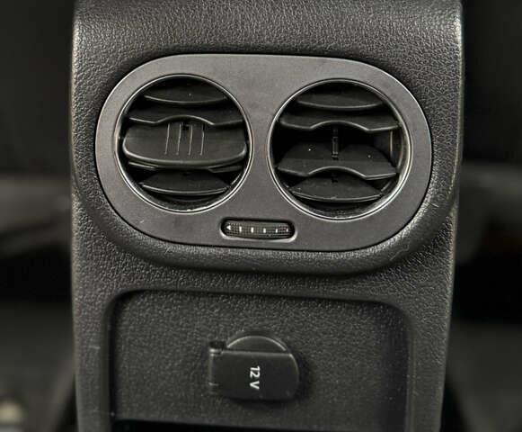 Белый Фольксваген Тигуан, объемом двигателя 1.97 л и пробегом 257 тыс. км за 14999 $, фото 29 на Automoto.ua