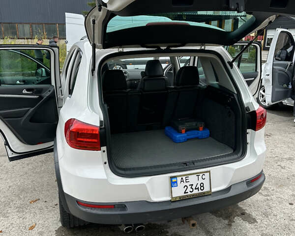 Белый Фольксваген Тигуан, объемом двигателя 1.98 л и пробегом 215 тыс. км за 12500 $, фото 12 на Automoto.ua