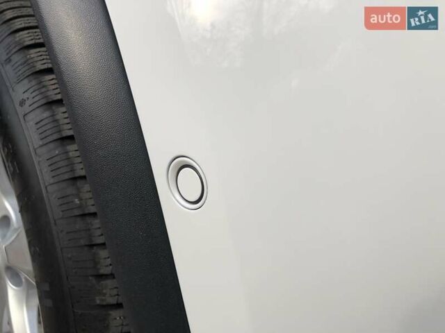 Білий Фольксваген Тігуан, об'ємом двигуна 2 л та пробігом 165 тис. км за 13600 $, фото 13 на Automoto.ua
