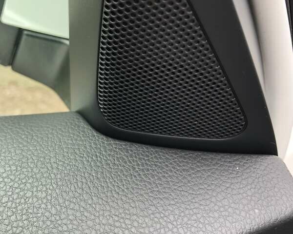 Білий Фольксваген Тігуан, об'ємом двигуна 2 л та пробігом 165 тис. км за 13600 $, фото 67 на Automoto.ua