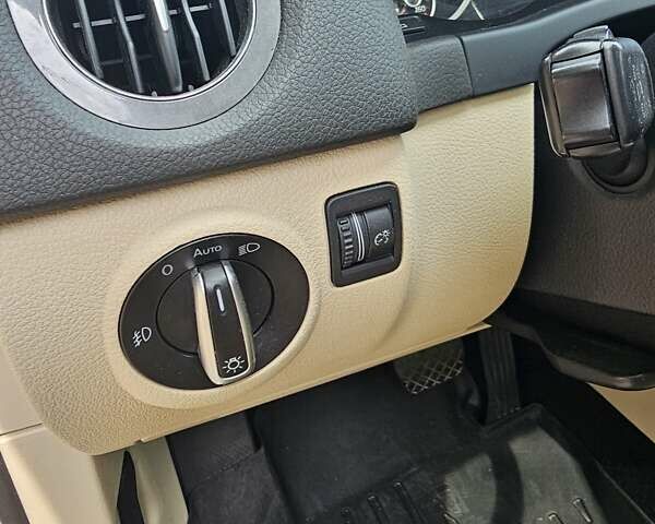 Білий Фольксваген Тігуан, об'ємом двигуна 1.98 л та пробігом 162 тис. км за 11800 $, фото 15 на Automoto.ua