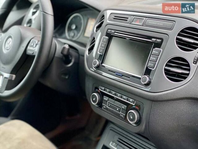 Белый Фольксваген Тигуан, объемом двигателя 2 л и пробегом 236 тыс. км за 12800 $, фото 25 на Automoto.ua