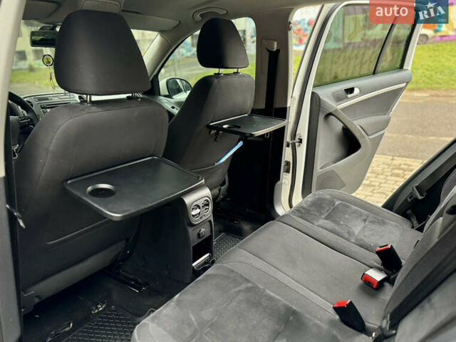 Белый Фольксваген Тигуан, объемом двигателя 1.97 л и пробегом 257 тыс. км за 14999 $, фото 31 на Automoto.ua