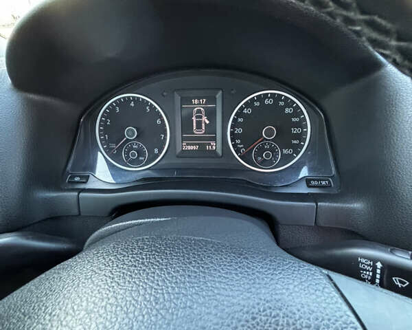 Белый Фольксваген Тигуан, объемом двигателя 1.98 л и пробегом 229 тыс. км за 13500 $, фото 17 на Automoto.ua