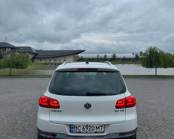 Білий Фольксваген Тігуан, об'ємом двигуна 2 л та пробігом 180 тис. км за 12000 $, фото 22 на Automoto.ua