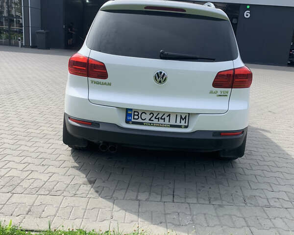 Білий Фольксваген Тігуан, об'ємом двигуна 2 л та пробігом 255 тис. км за 14700 $, фото 6 на Automoto.ua