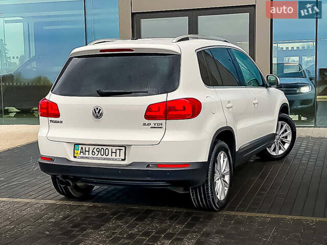 Белый Фольксваген Тигуан, объемом двигателя 2 л и пробегом 236 тыс. км за 13500 $, фото 4 на Automoto.ua