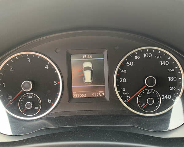 Білий Фольксваген Тігуан, об'ємом двигуна 2 л та пробігом 255 тис. км за 14700 $, фото 15 на Automoto.ua