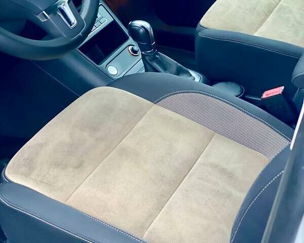 Белый Фольксваген Тигуан, объемом двигателя 2 л и пробегом 236 тыс. км за 12800 $, фото 9 на Automoto.ua