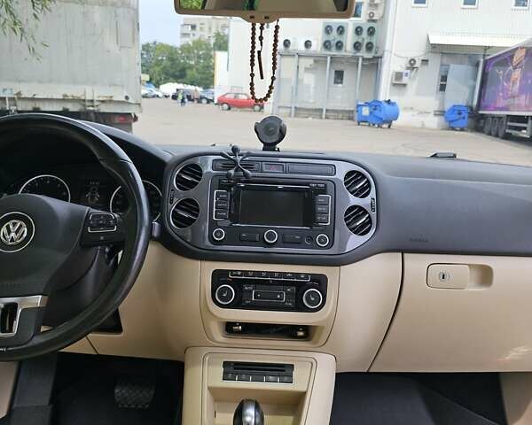 Білий Фольксваген Тігуан, об'ємом двигуна 1.98 л та пробігом 162 тис. км за 11800 $, фото 29 на Automoto.ua