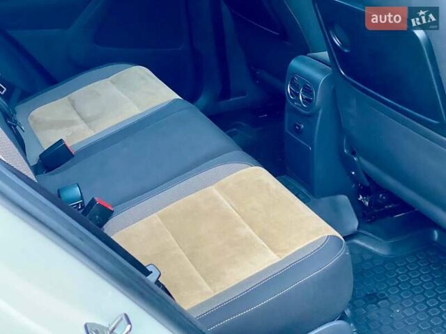 Белый Фольксваген Тигуан, объемом двигателя 2 л и пробегом 236 тыс. км за 12800 $, фото 18 на Automoto.ua