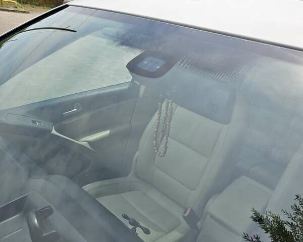 Білий Фольксваген Тігуан, об'ємом двигуна 1.98 л та пробігом 162 тис. км за 11800 $, фото 7 на Automoto.ua