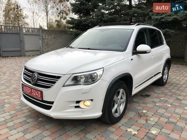 Білий Фольксваген Тігуан, об'ємом двигуна 2 л та пробігом 165 тис. км за 13600 $, фото 99 на Automoto.ua