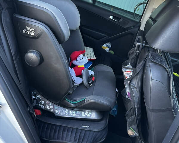 Белый Фольксваген Тигуан, объемом двигателя 1.98 л и пробегом 229 тыс. км за 13500 $, фото 13 на Automoto.ua