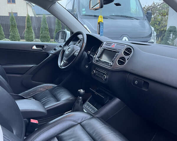 Фольксваген Тигуан 2011 в Вараш (Кузнецовск) на Automoto.ua Белый Фольксваген Тигуан, объемом двигателя 1.97 л и пробегом 221 тыс. км за 13000 $, фото 5 на Automoto.ua